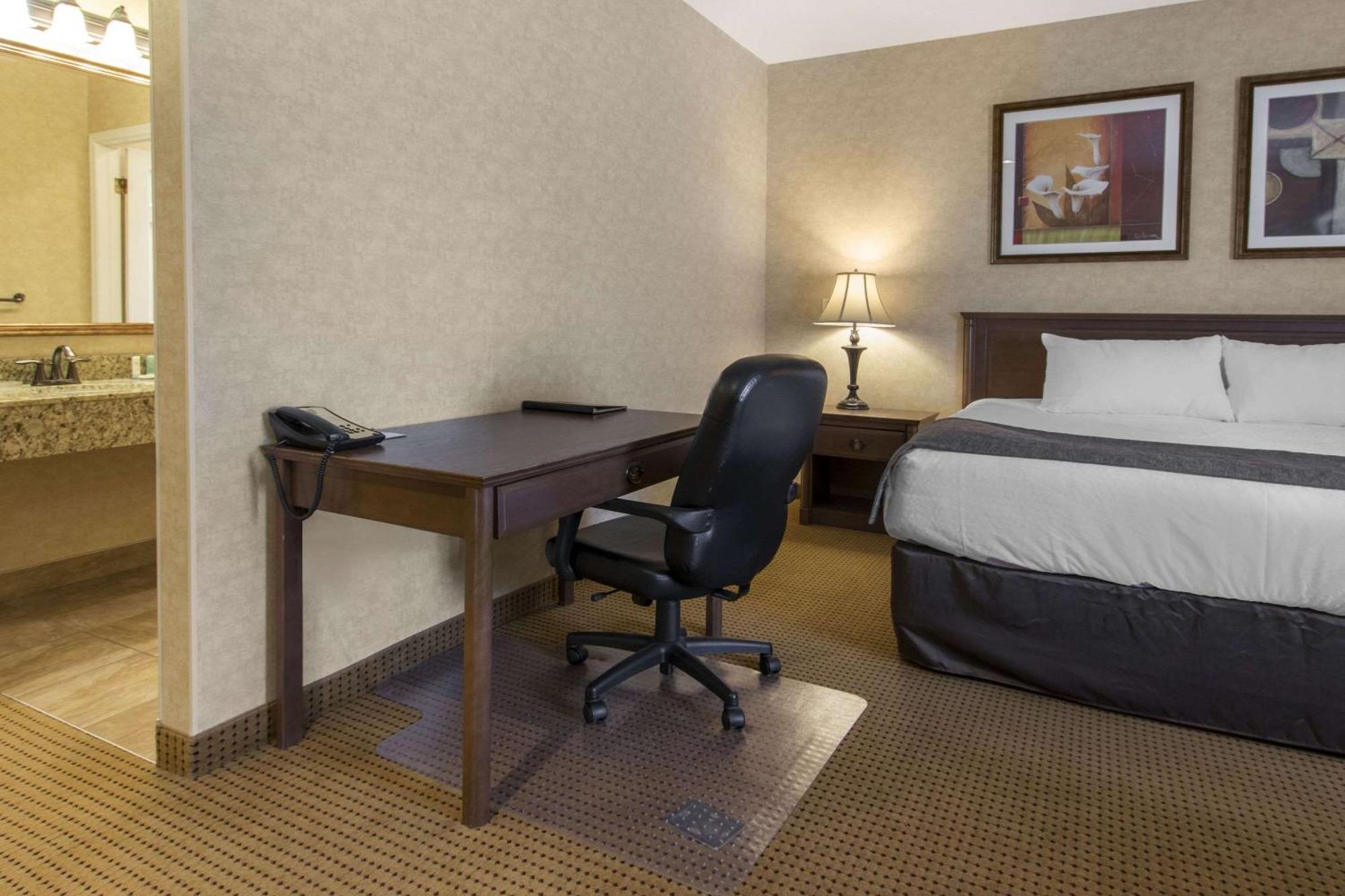 Flamingo Hotel Медисин Хет Екстериор снимка